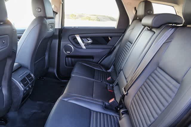 Thumbnail: 2024 Land Rover Discovery Sport - 19