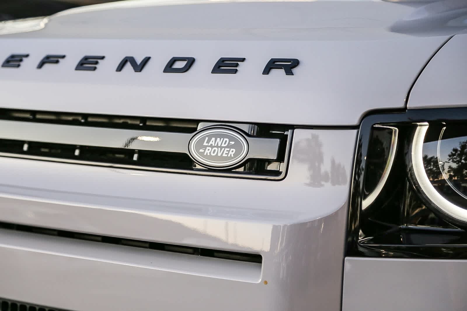 Thumbnail: 2026 Land Rover Defender - 5