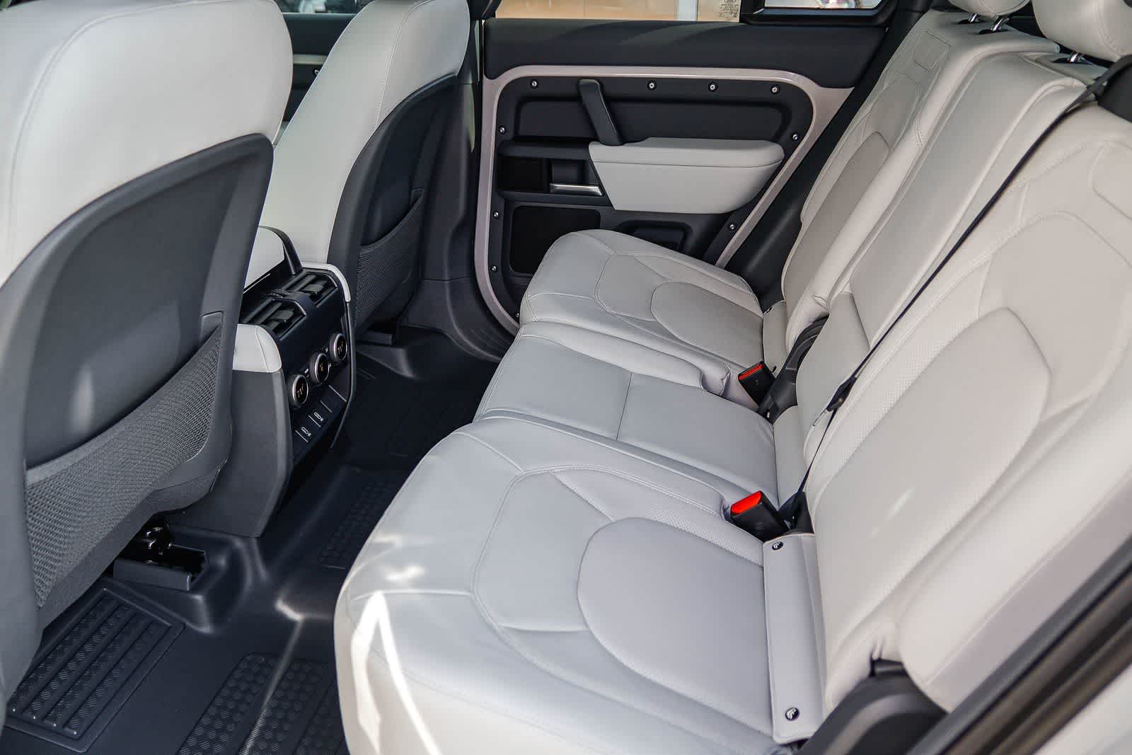 Thumbnail: 2026 Land Rover Defender - 18