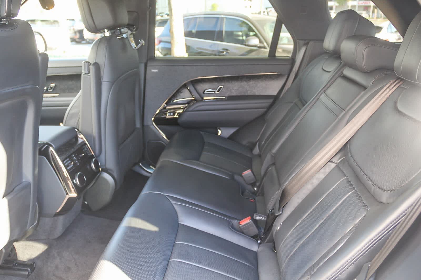 Thumbnail: 2025 Land Rover Range Rover Sport - 16