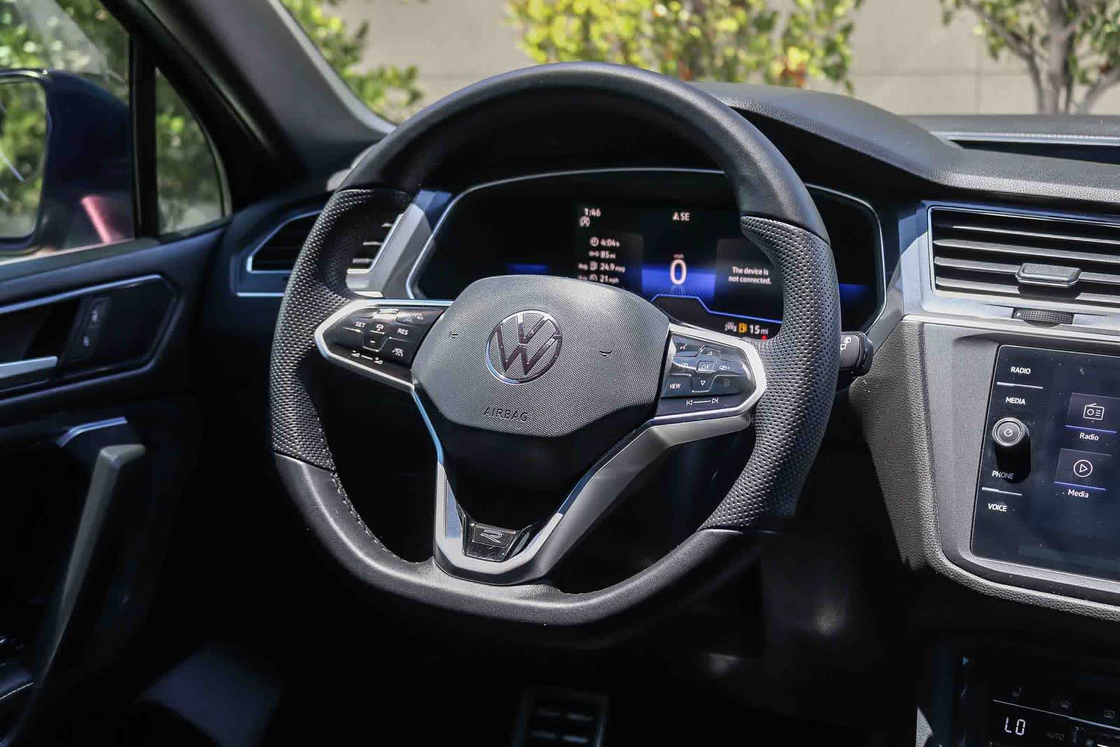 Thumbnail: 2022 Volkswagen Tiguan - 14