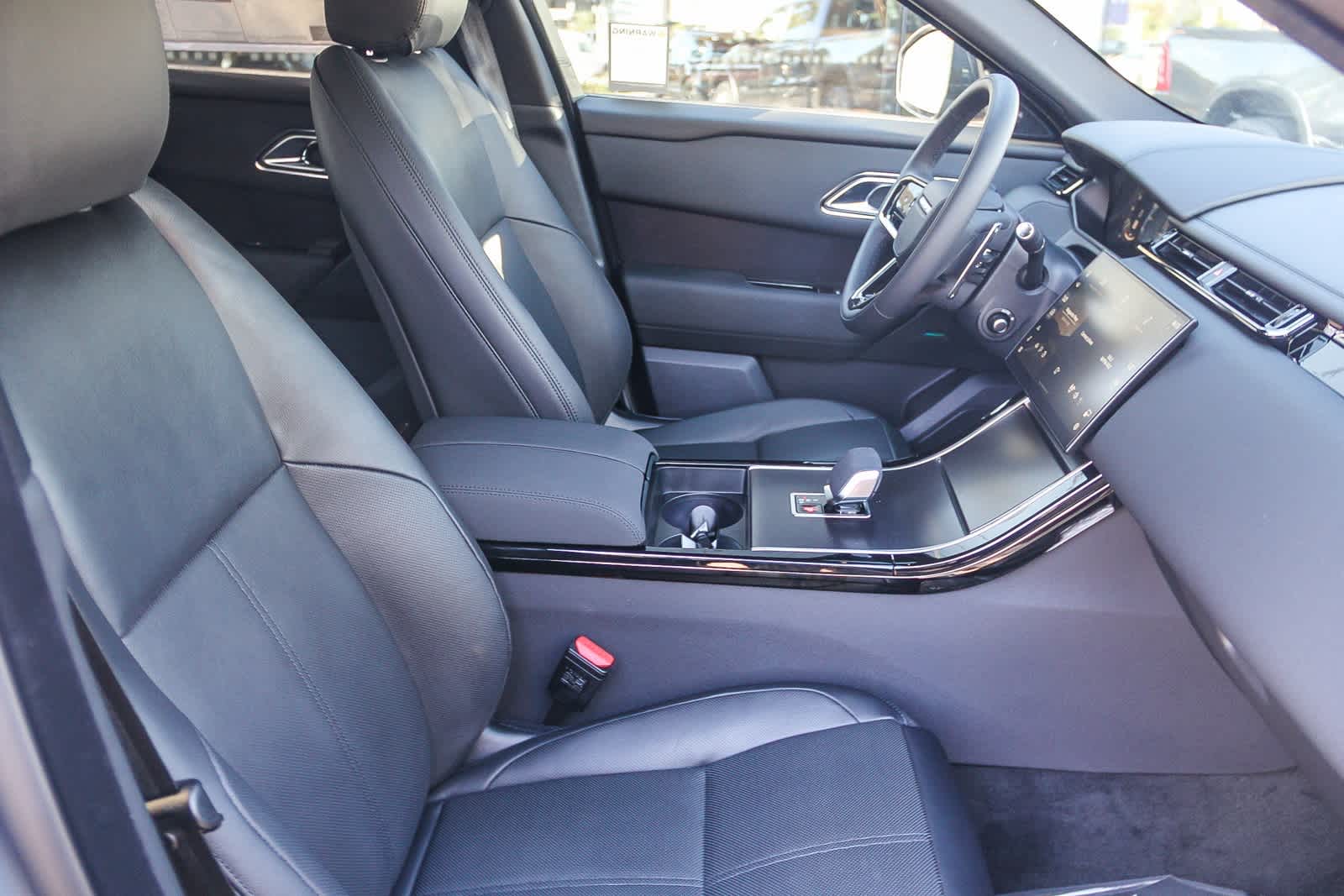 Thumbnail: 2026 Land Rover Range Rover Velar - 22