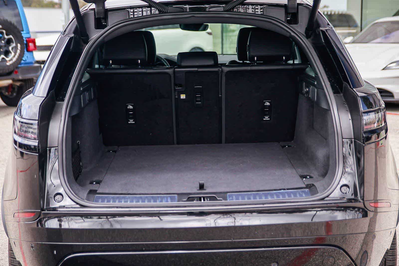 Thumbnail: 2025 Land Rover Range Rover Velar - 28