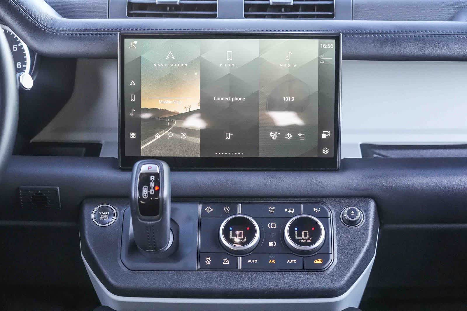 Thumbnail: 2023 Land Rover Defender - 13