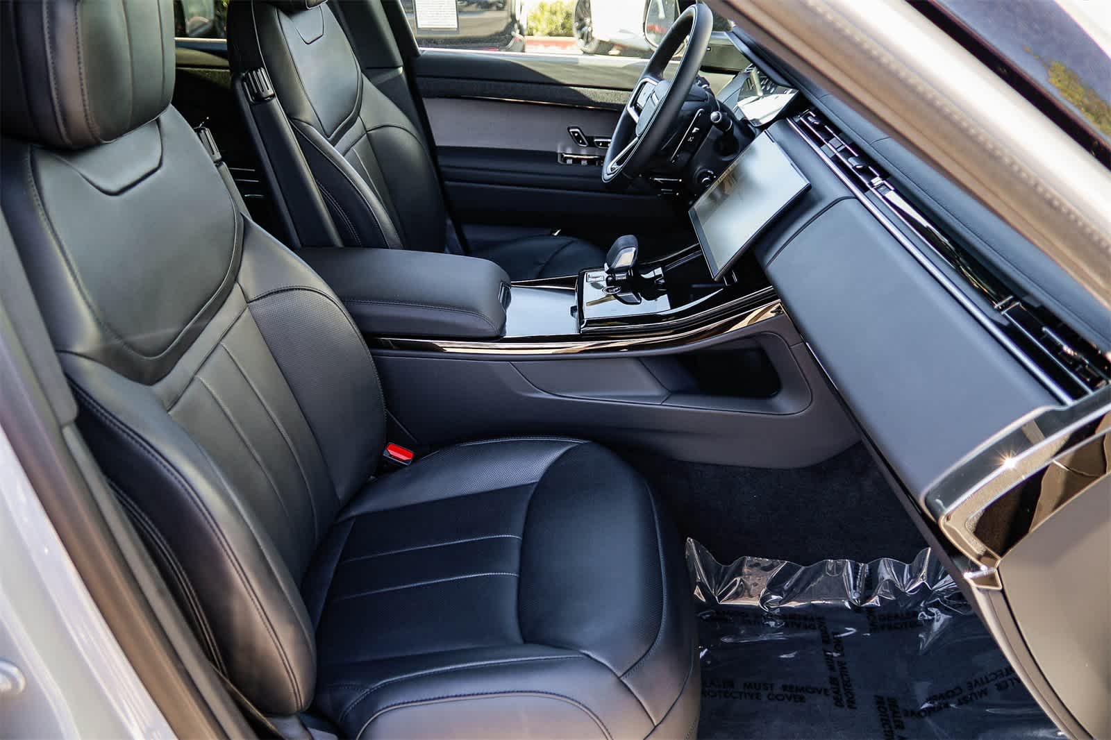 Thumbnail: 2026 Land Rover Range Rover Sport - 17