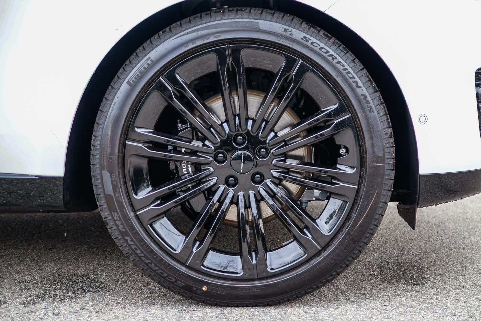 Thumbnail: 2026 Land Rover Range Rover - 9