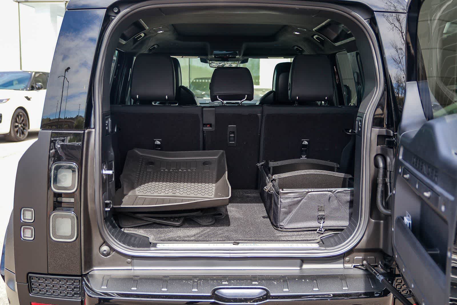 Thumbnail: 2026 Land Rover Defender - 28
