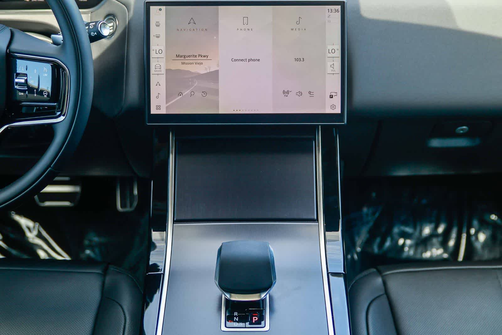 Thumbnail: 2026 Land Rover Range Rover Velar - 13