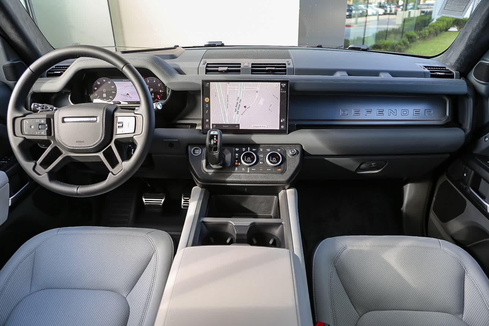 Thumbnail: 2025 Land Rover Defender - 12