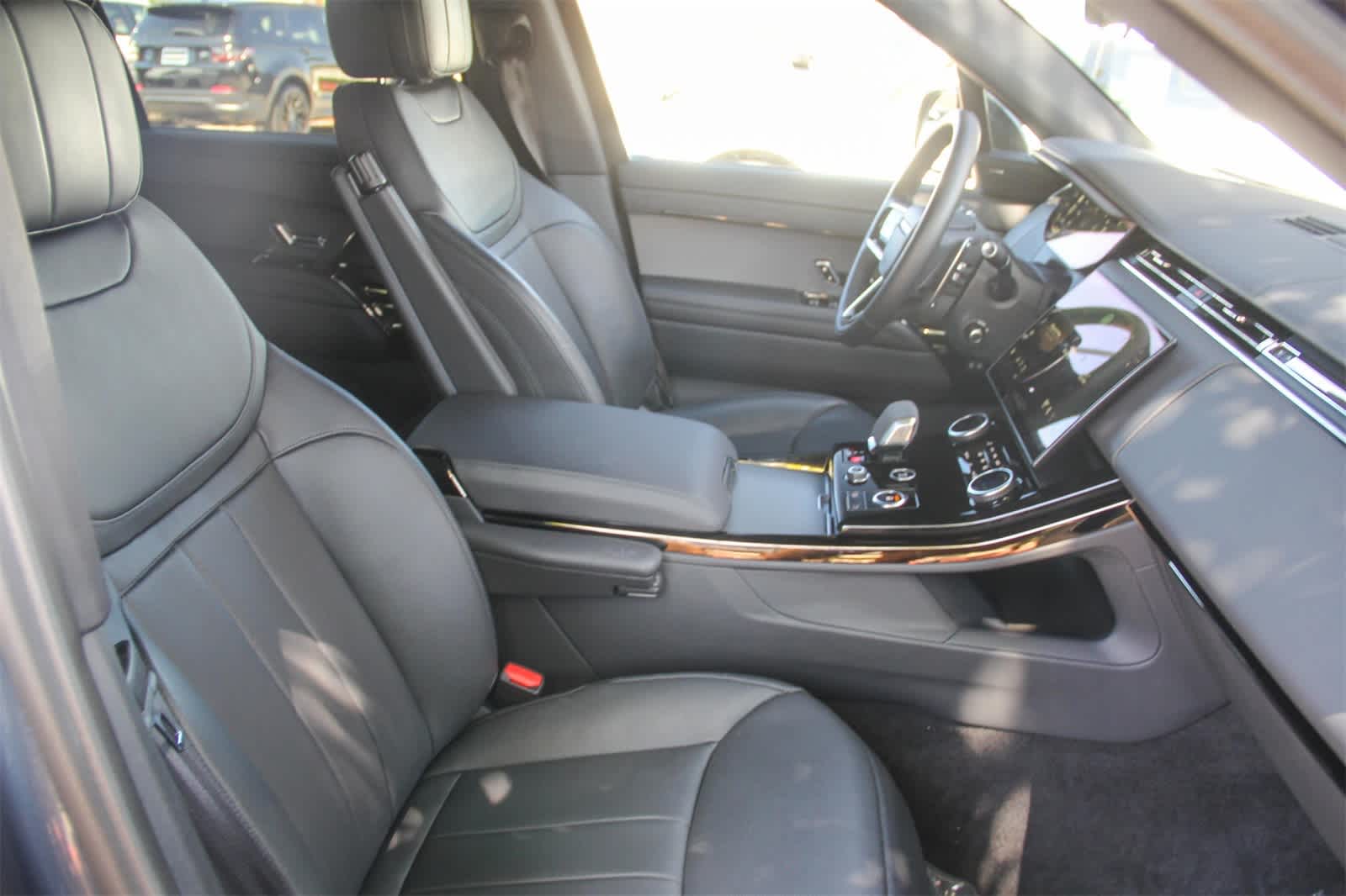 Thumbnail: 2023 Land Rover Range Rover Sport - 21