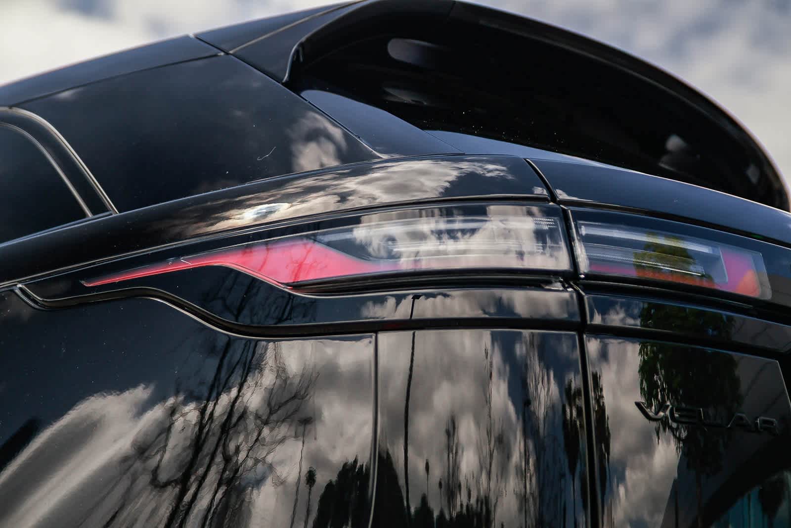 Thumbnail: 2025 Land Rover Range Rover Velar - 7