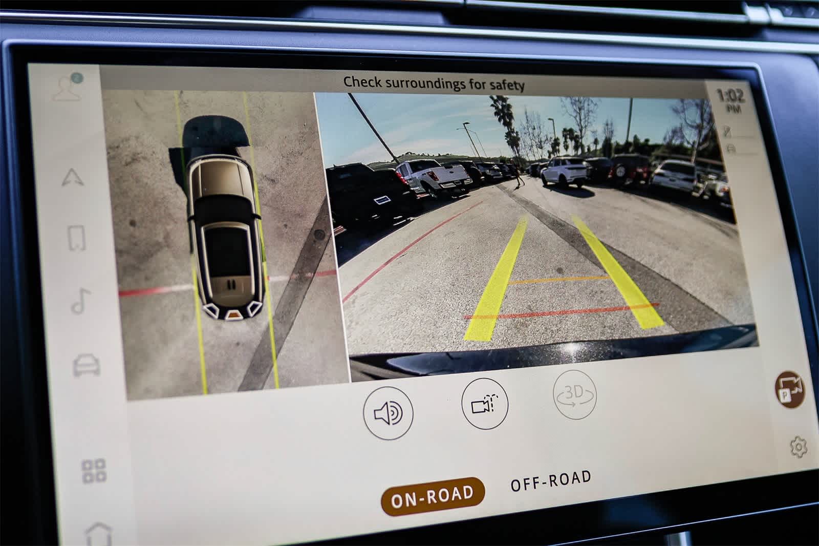 Thumbnail: 2023 Land Rover Range Rover - 25