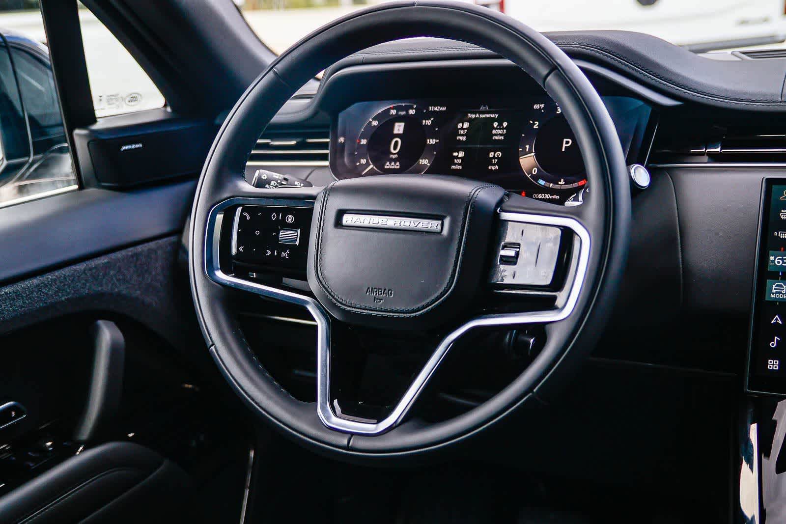 Thumbnail: 2025 Land Rover Range Rover Sport - 15