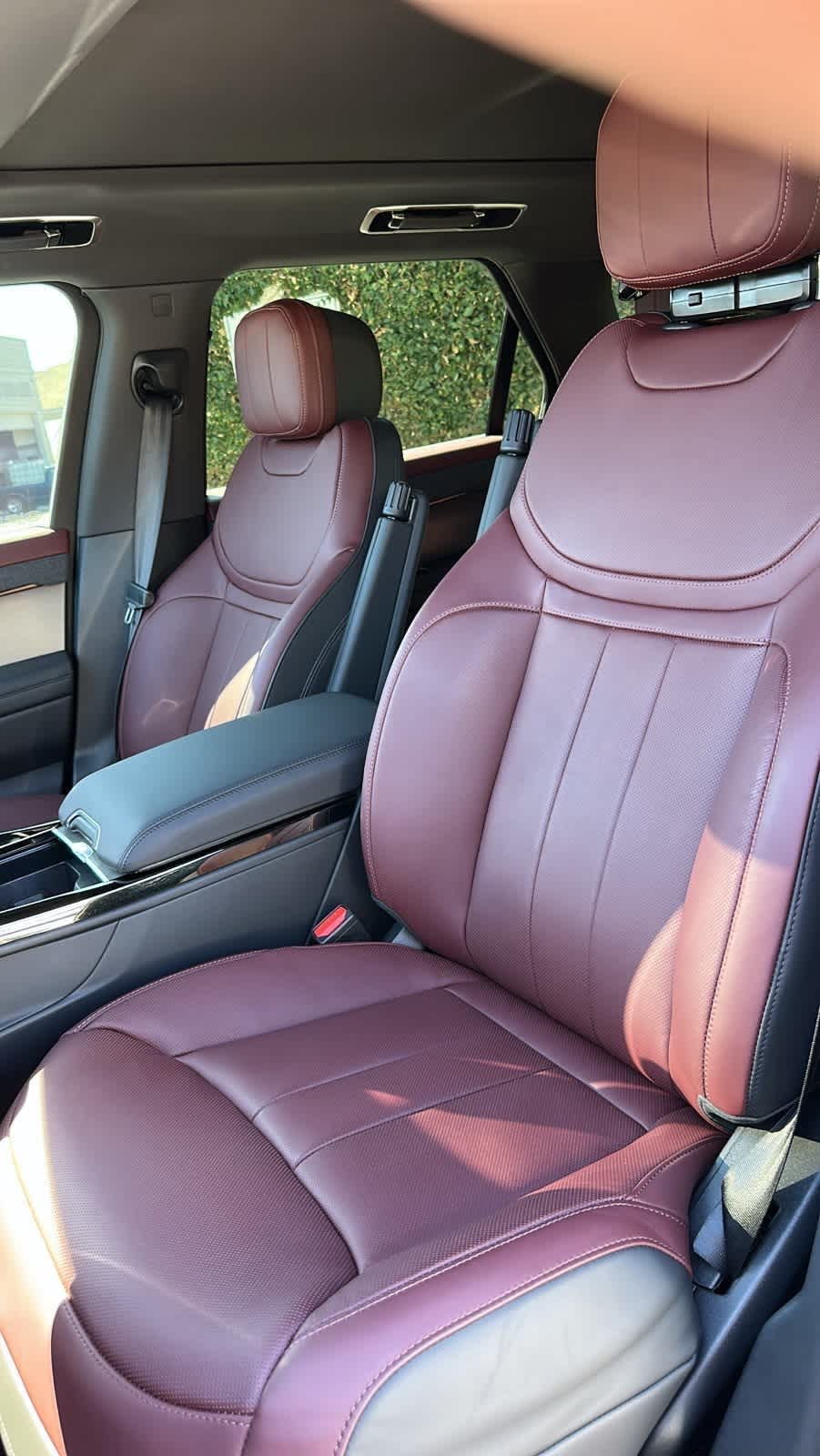 Thumbnail: 2025 Land Rover Range Rover Sport - 3
