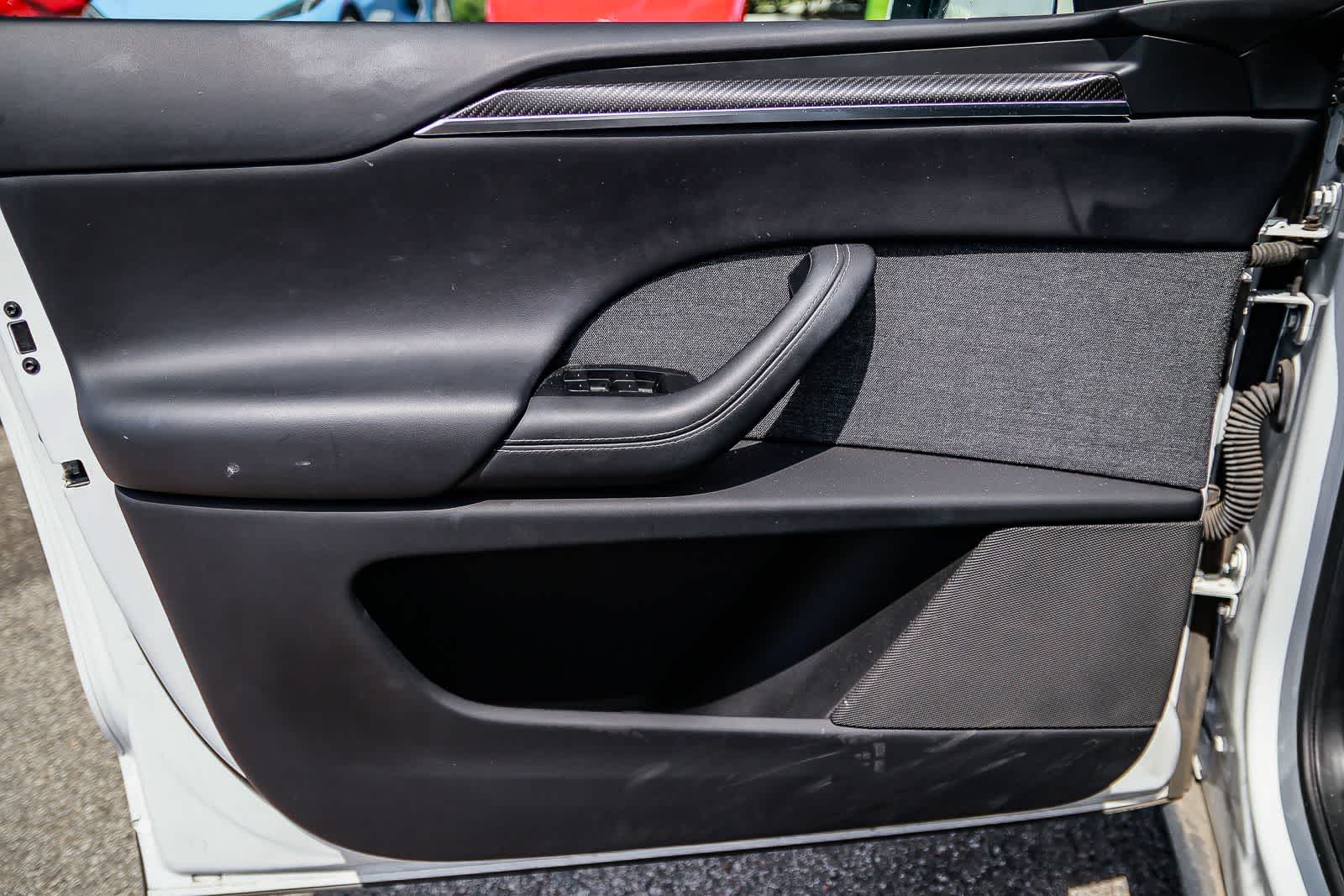 Thumbnail: 2022 Tesla Model X - 21