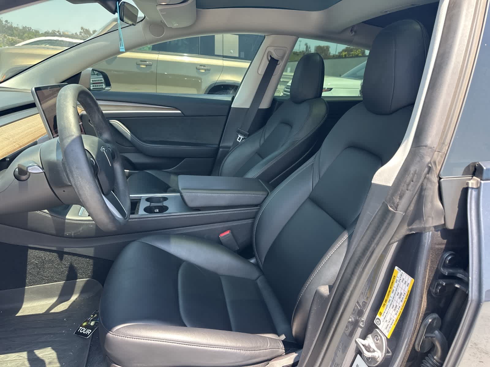 Thumbnail: 2022 Tesla Model 3 - 8