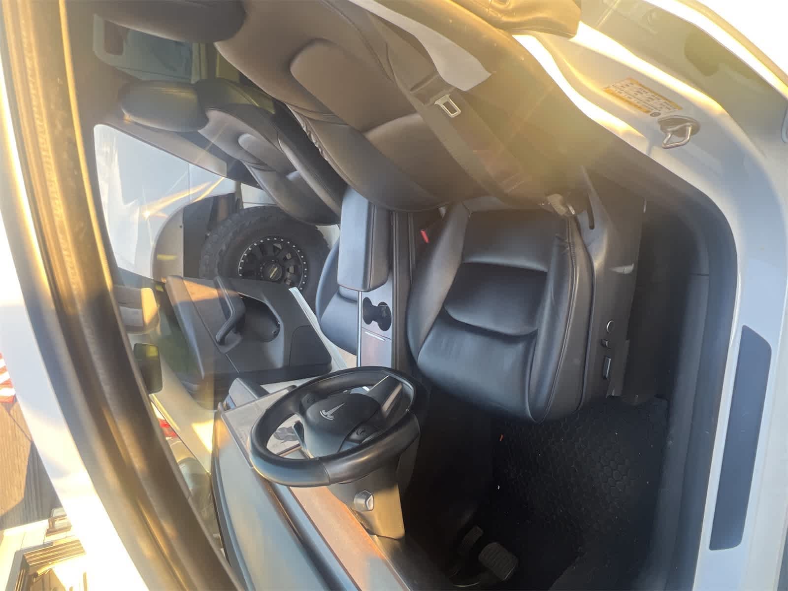 Thumbnail: 2022 Tesla Model Y - 8