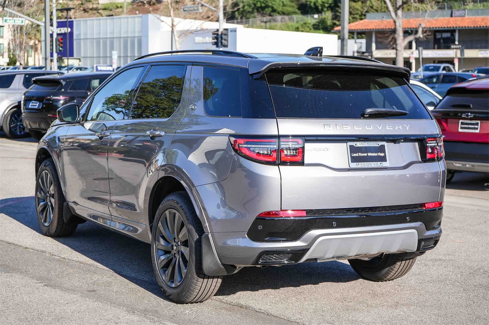 Thumbnail: 2025 Land Rover Discovery Sport - 8