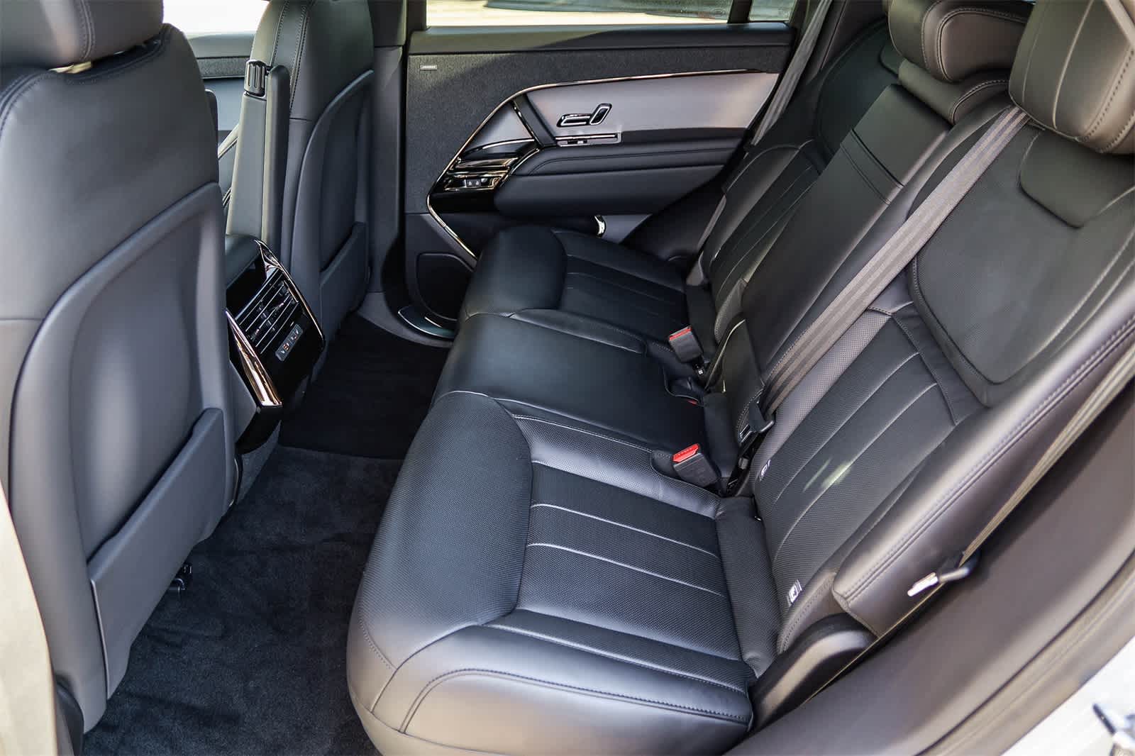 Thumbnail: 2026 Land Rover Range Rover Sport - 18