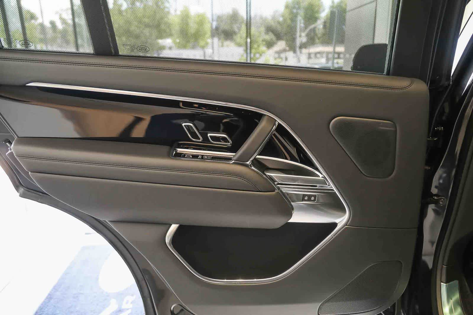 Thumbnail: 2026 Land Rover Range Rover - 14
