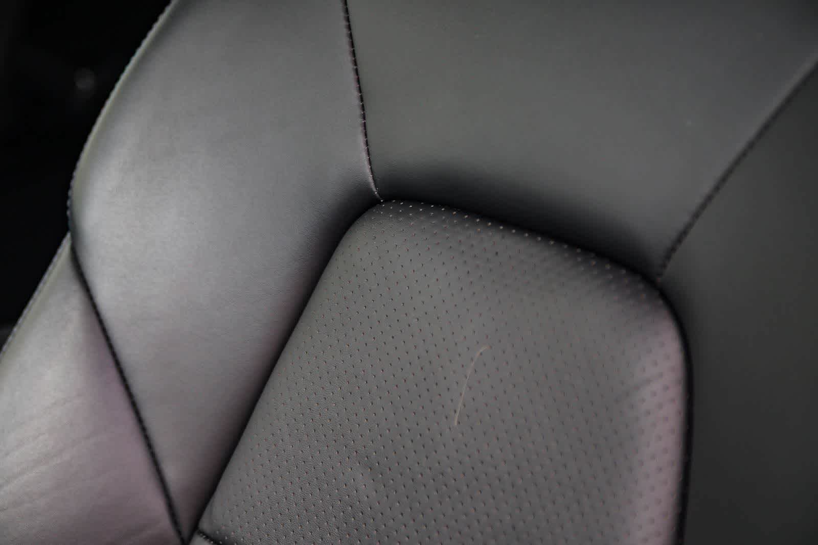 Thumbnail: 2022 Porsche Cayenne - 28