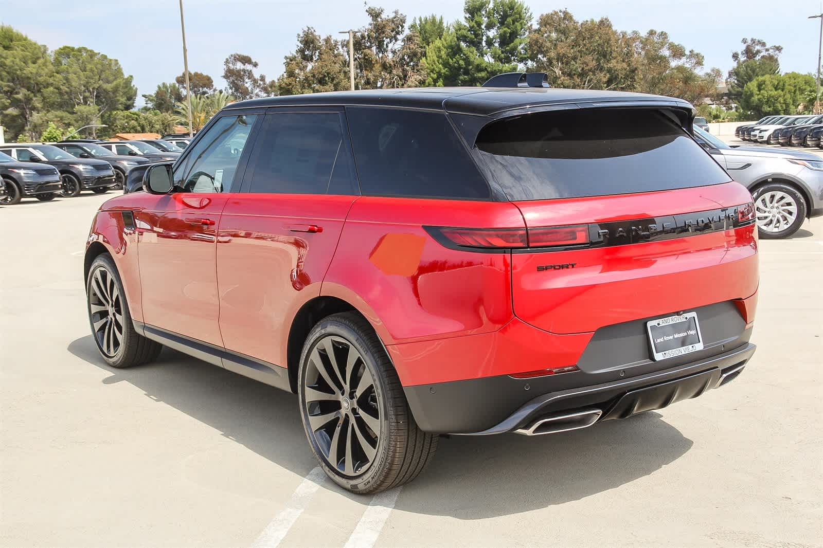 Thumbnail: 2025 Land Rover Range Rover Sport - 6