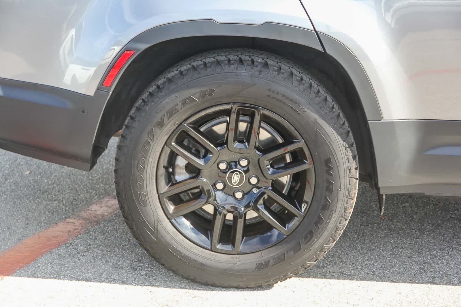 Thumbnail: 2023 Land Rover Defender - 5