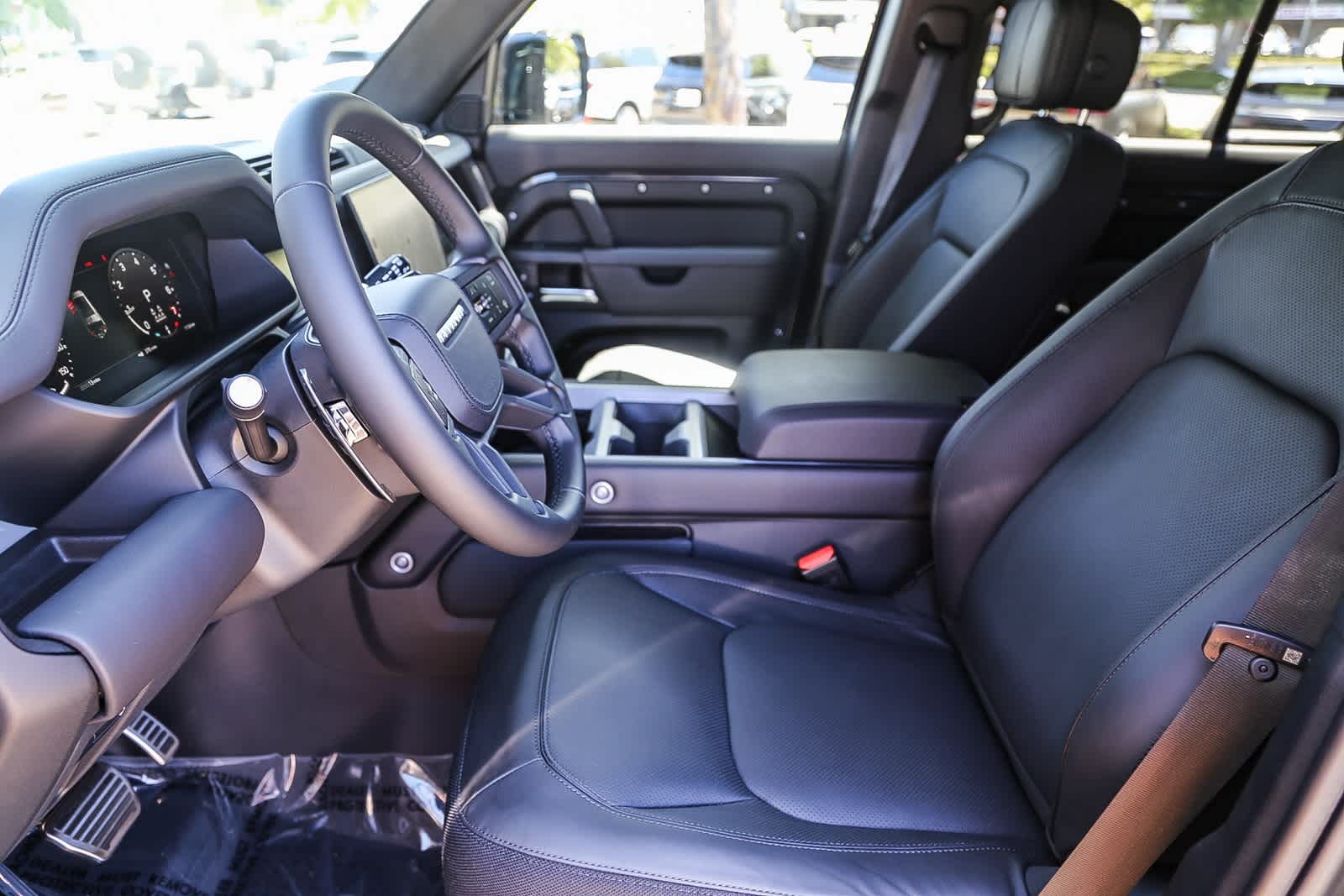 Thumbnail: 2025 Land Rover Defender - 17