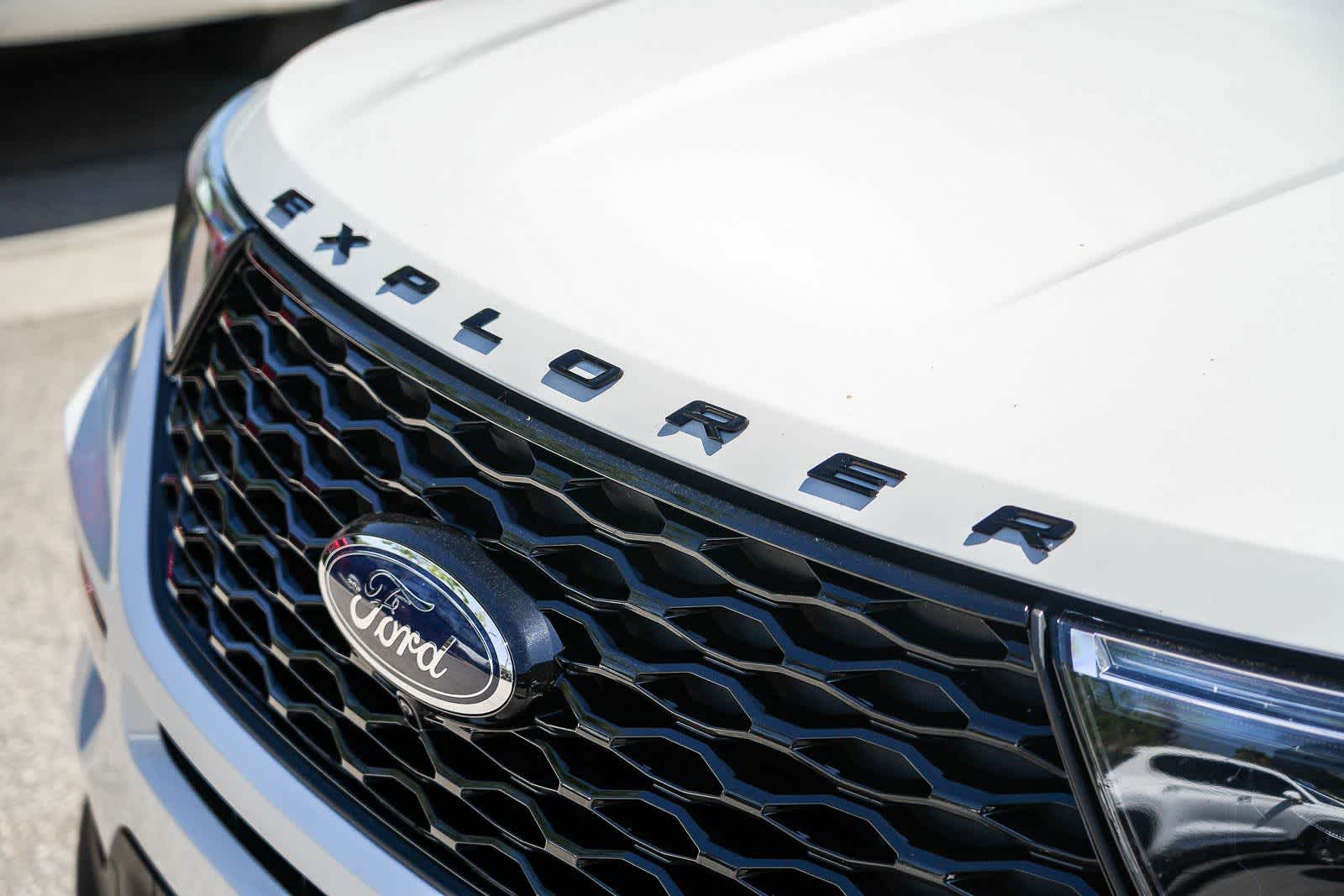 Thumbnail: 2021 Ford Explorer - 10