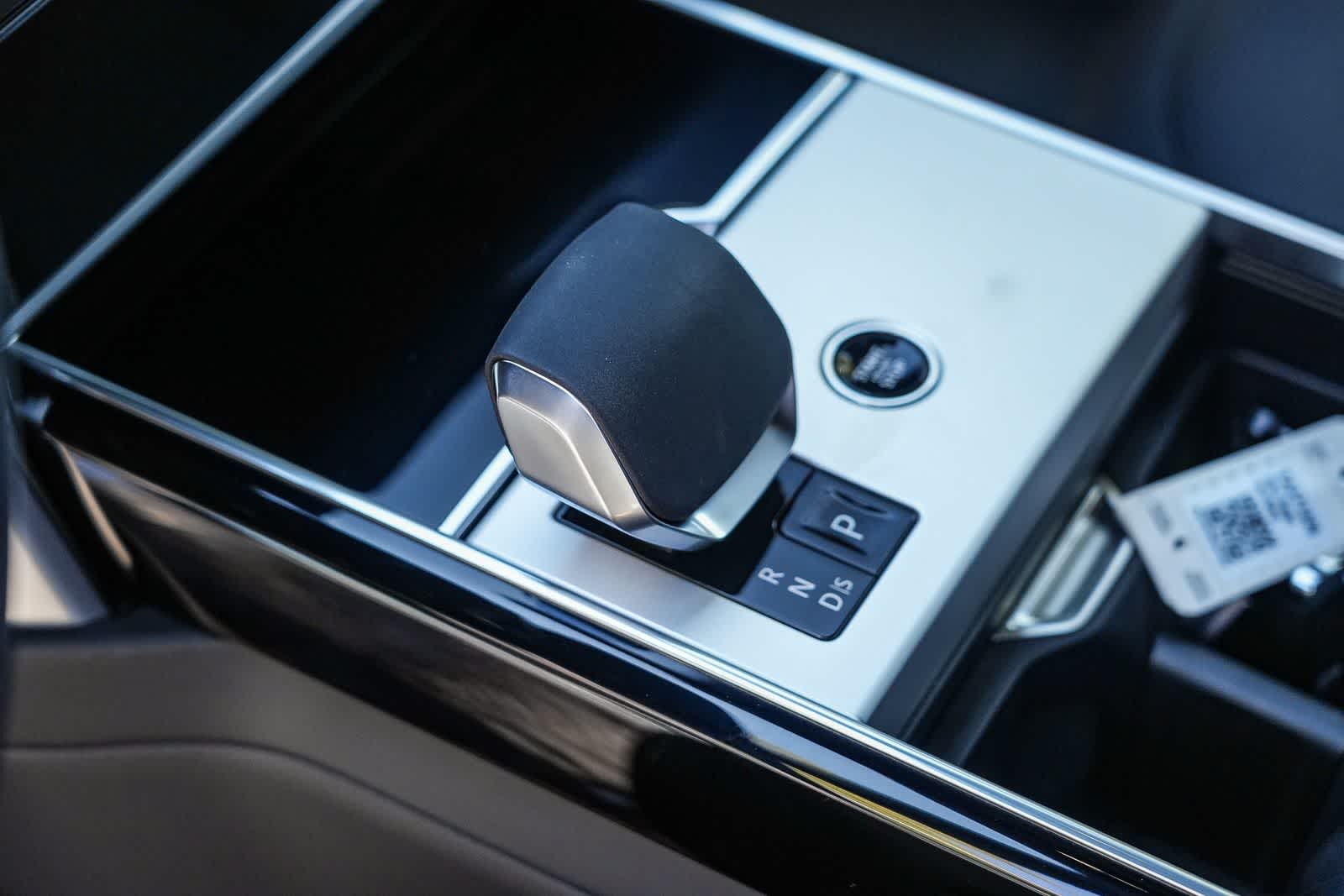Thumbnail: 2026 Land Rover Range Rover - 19