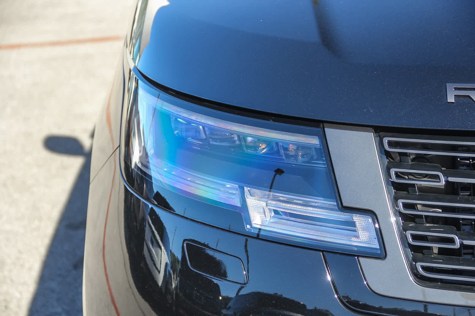 Thumbnail: 2025 Land Rover Range Rover - 10