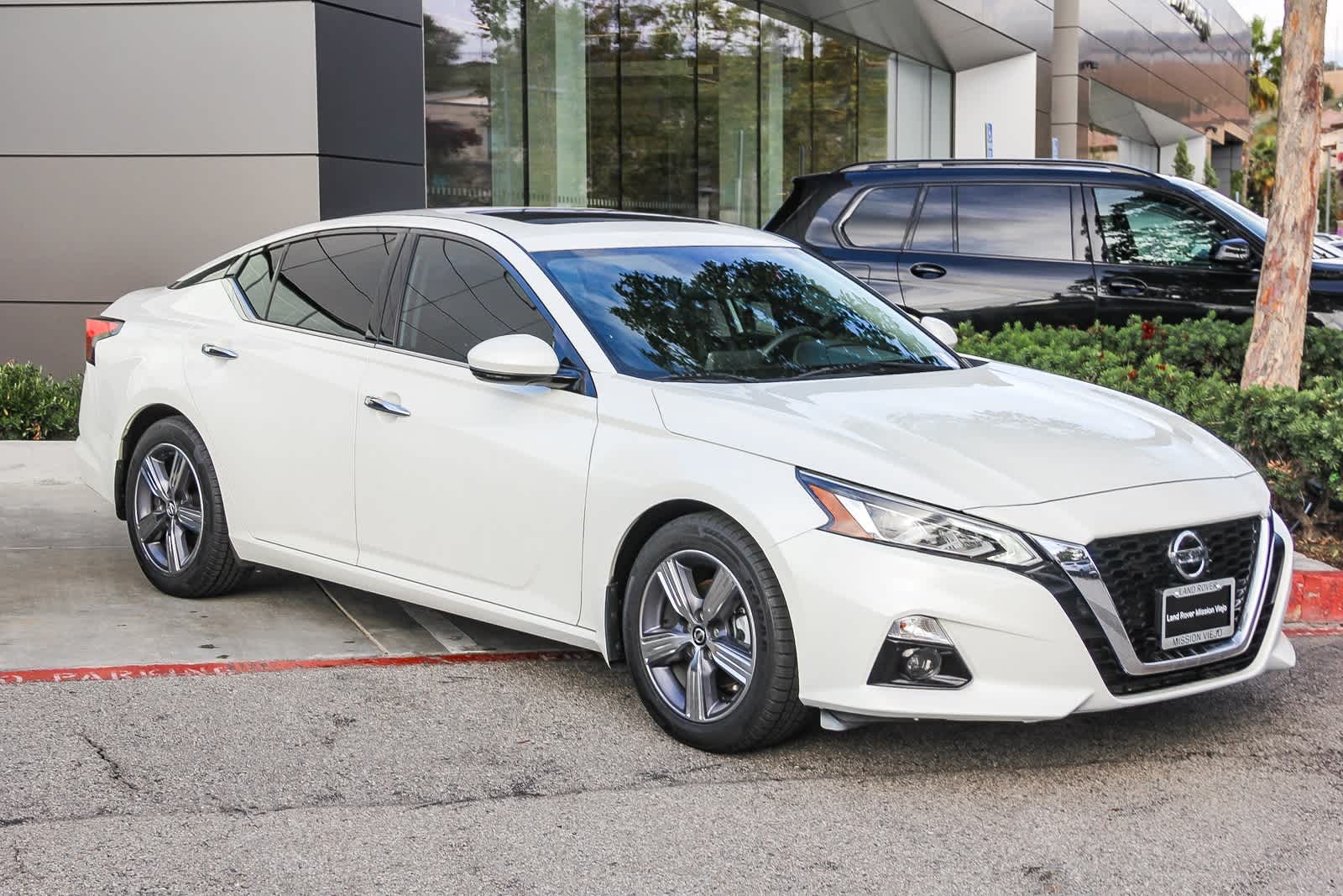 Thumbnail: 2020 Nissan Altima - 3