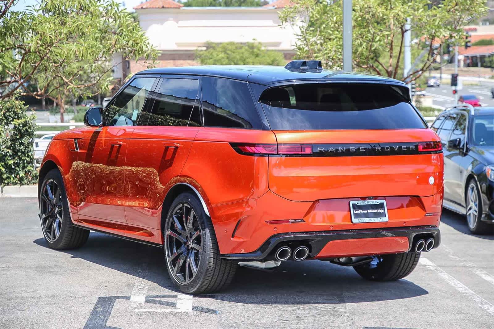 Thumbnail: 2025 Land Rover Range Rover Sport - 10