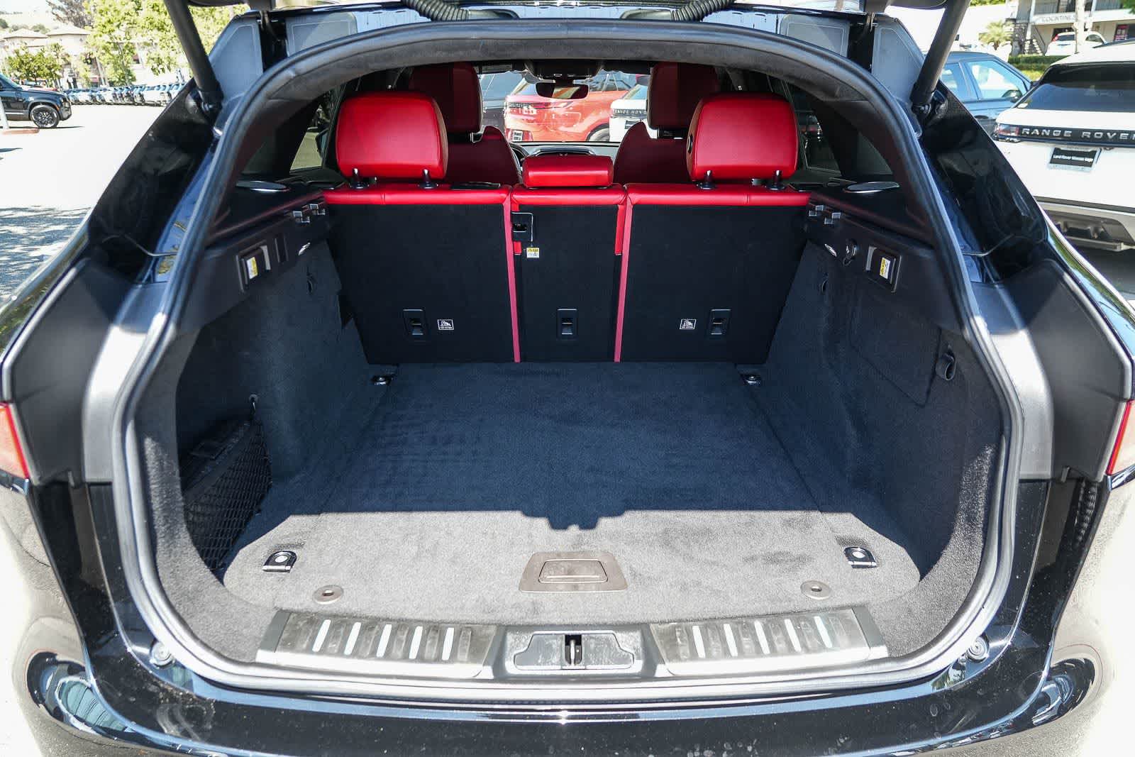 Thumbnail: 2019 Jaguar F-Pace - 23