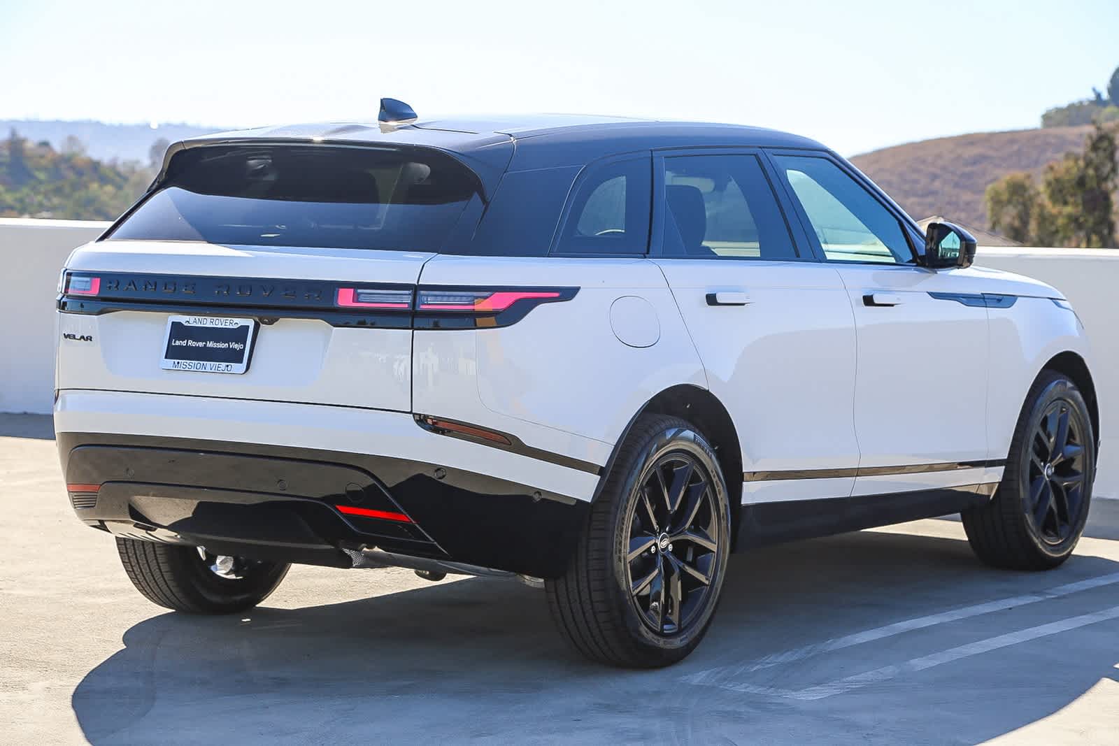 Thumbnail: 2026 Land Rover Range Rover Velar - 8
