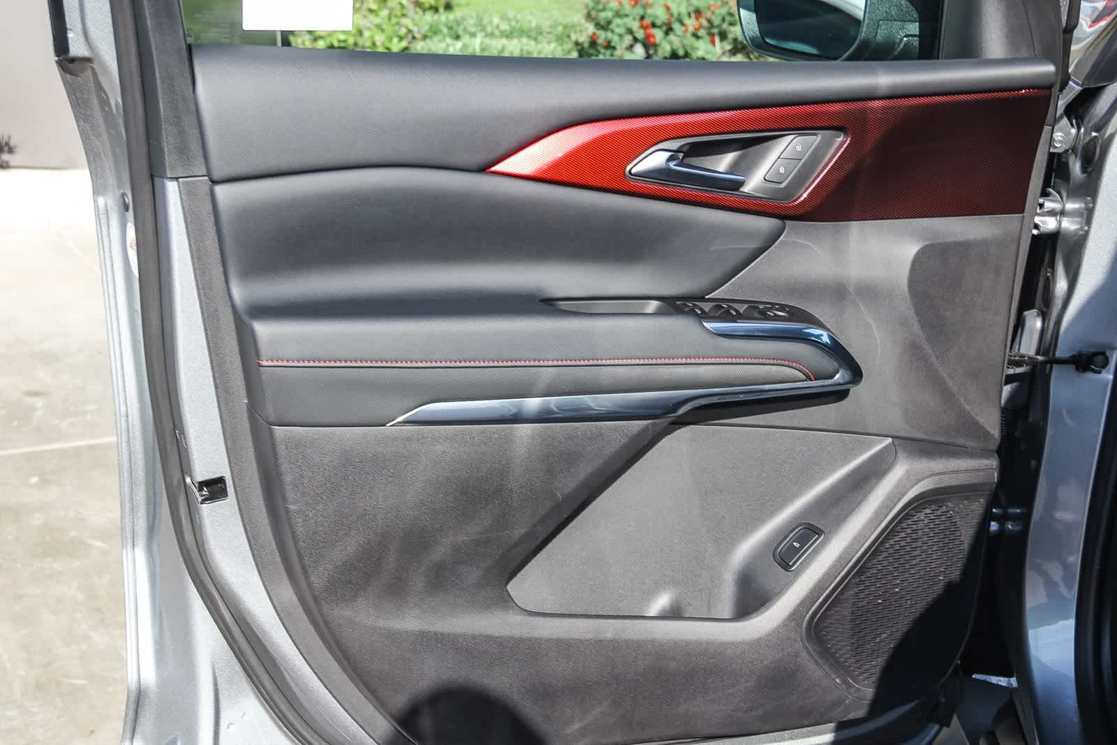 Thumbnail: 2025 Chevrolet Traverse - 18