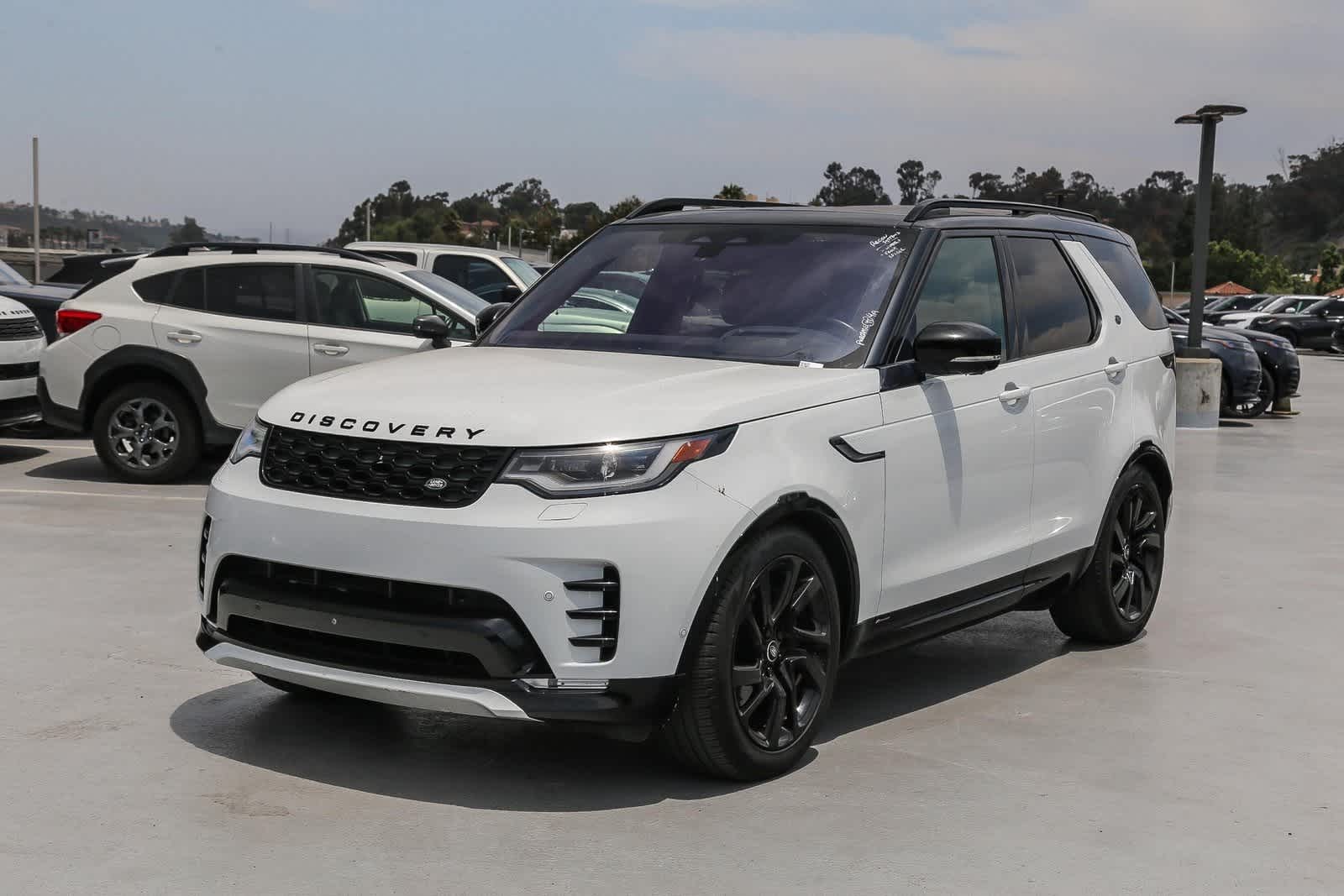 Thumbnail: 2021 Land Rover Discovery - 1