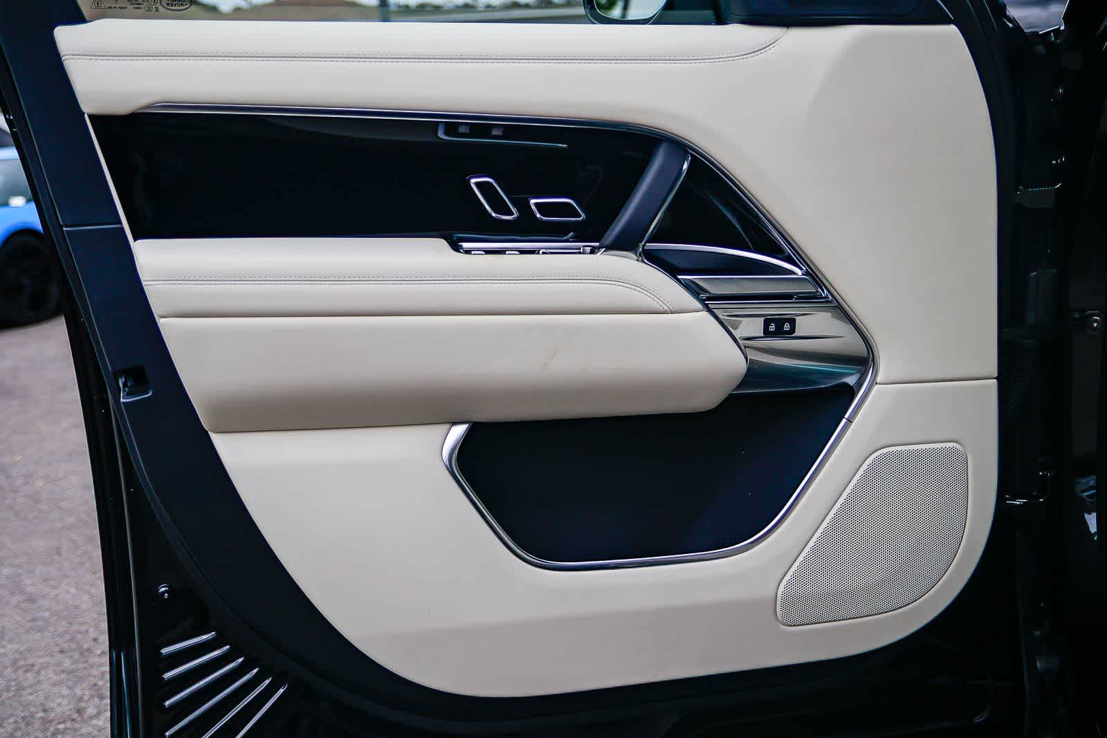 Thumbnail: 2026 Land Rover Range Rover - 21