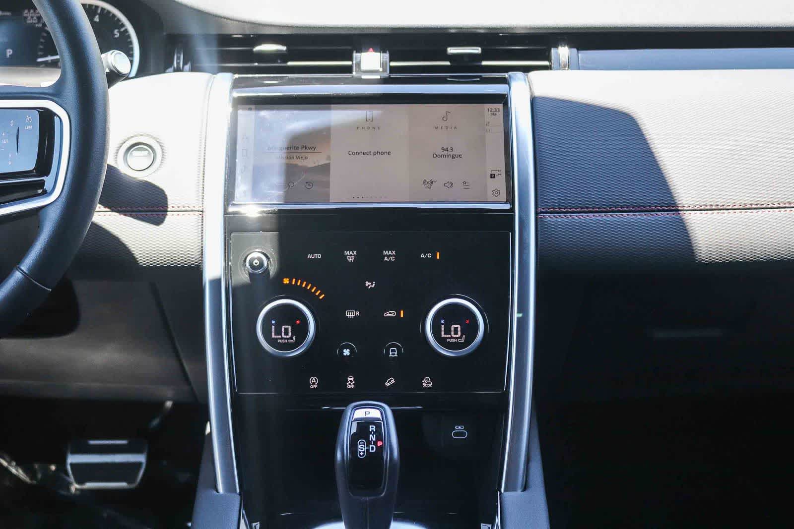 Thumbnail: 2023 Land Rover Discovery Sport - 4