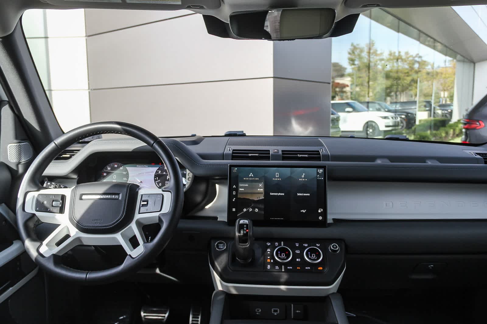 Thumbnail: 2023 Land Rover Defender - 4