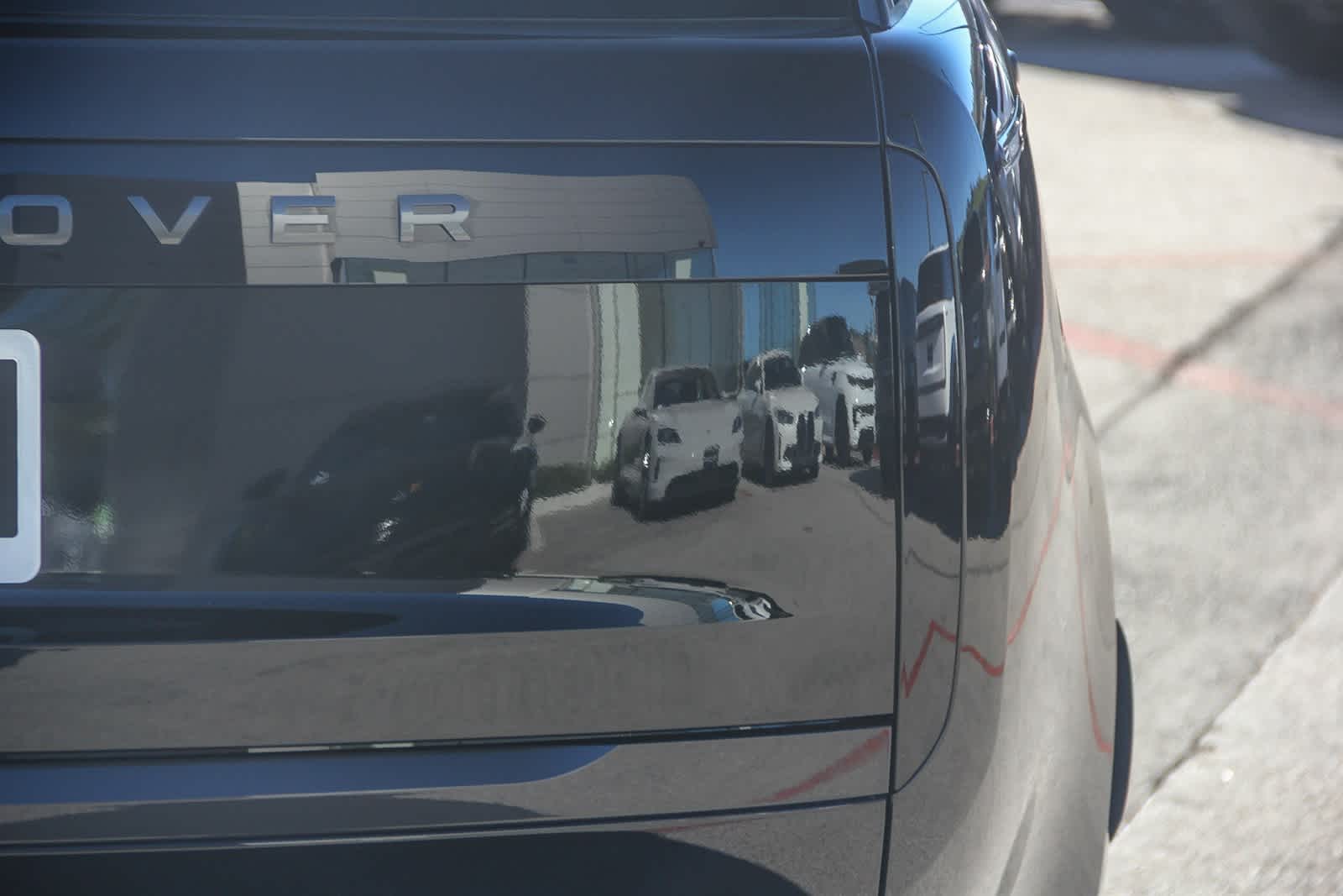 Thumbnail: 2025 Land Rover Range Rover - 8