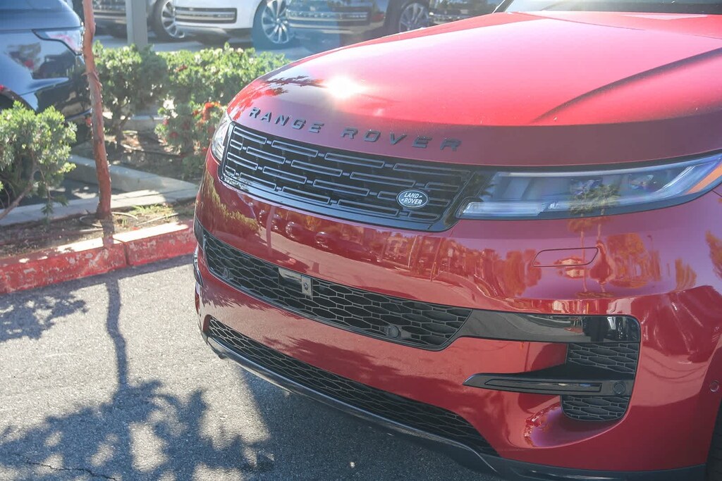 New 2025 Land Rover Range Rover Sport SE SUV