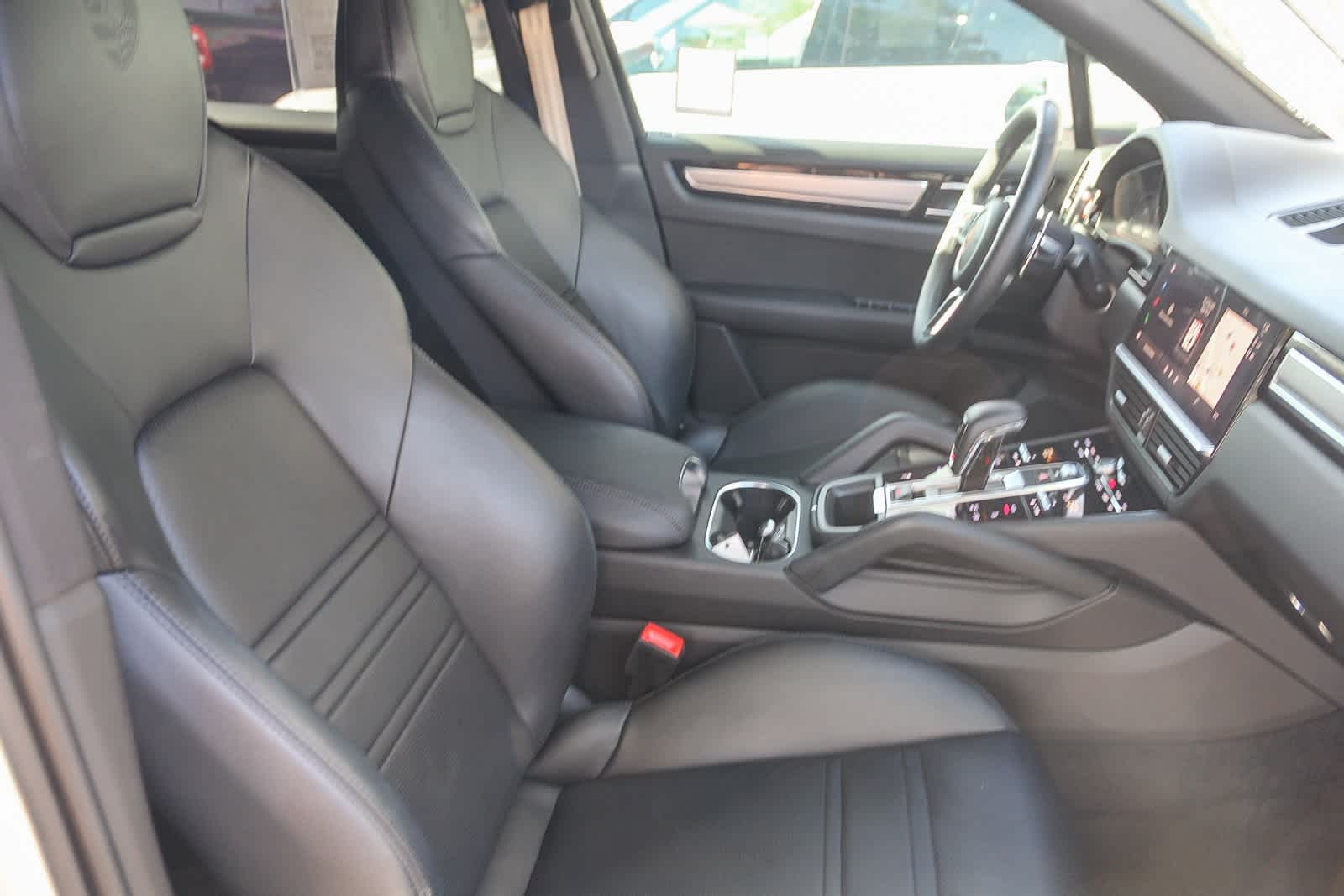 Thumbnail: 2023 Porsche Cayenne - 22