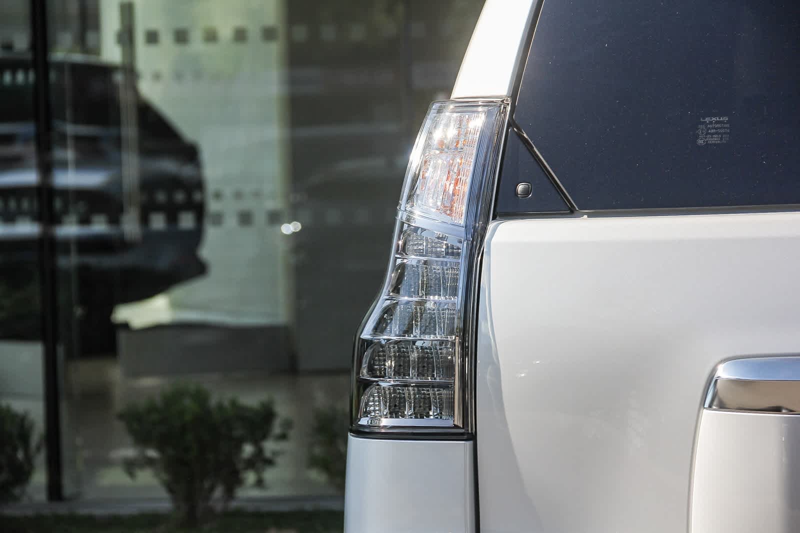 Thumbnail: 2023 Lexus GX - 10
