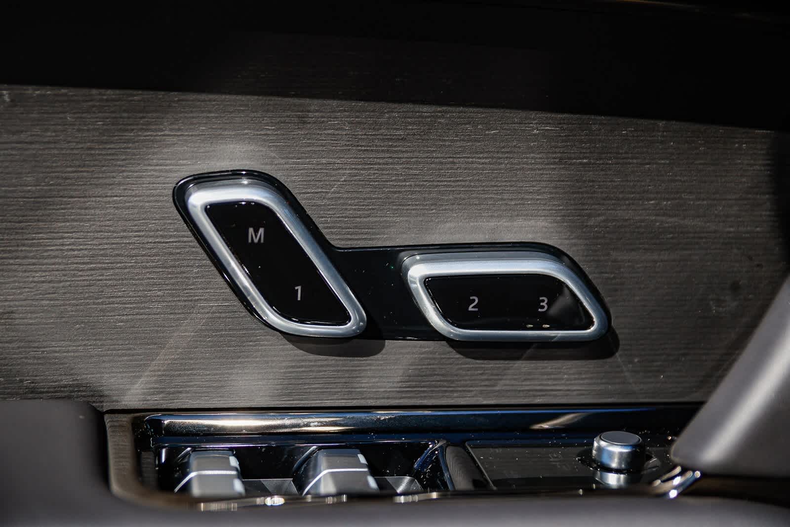 Thumbnail: 2026 Land Rover Range Rover Sport - 22