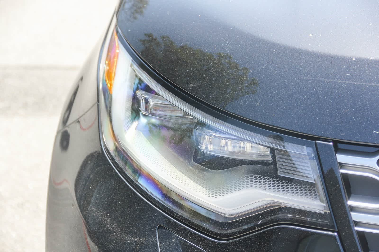 Thumbnail: 2025 Land Rover Discovery - 10