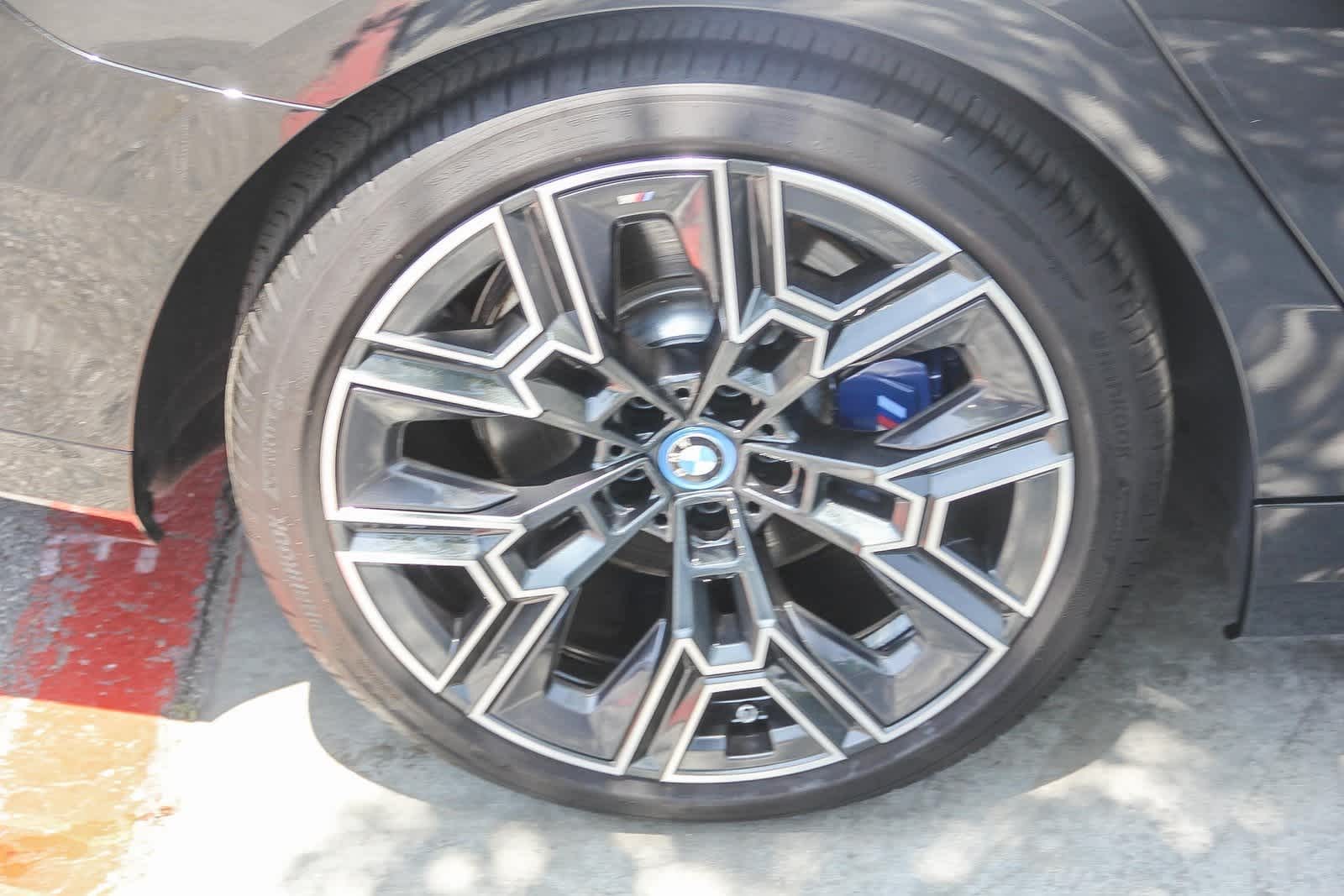 Thumbnail: 2024 BMW i5 - 8
