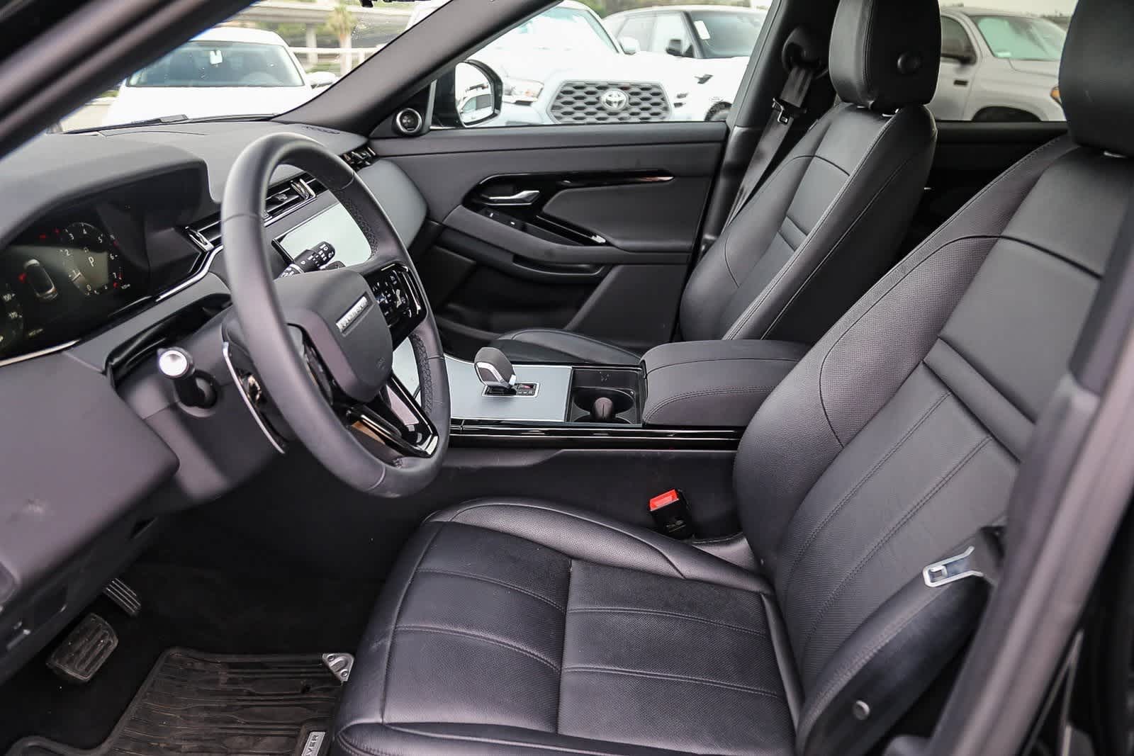 Thumbnail: 2024 Land Rover Range Rover Evoque - 13