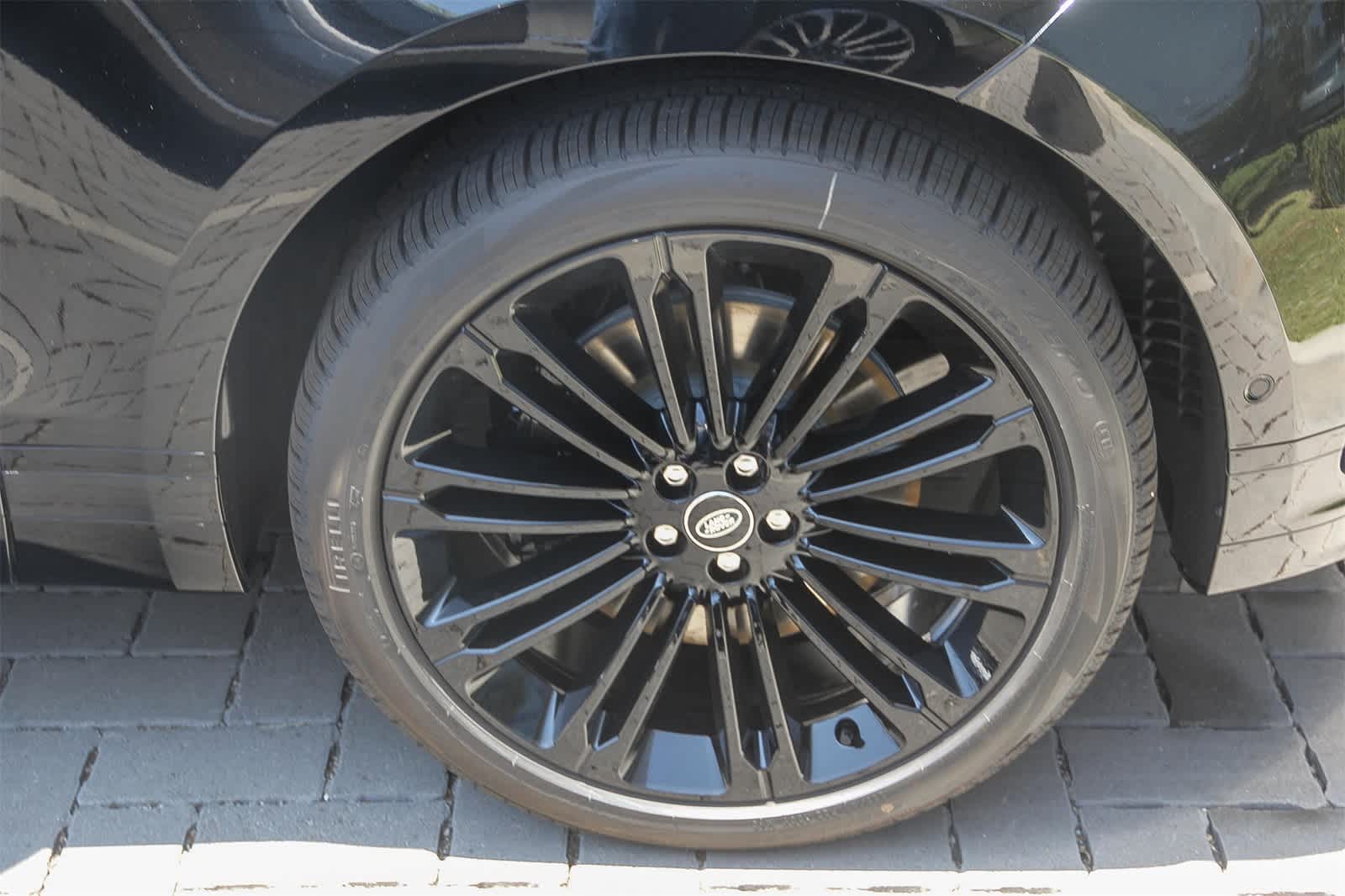 Thumbnail: 2026 Land Rover Range Rover Velar - 9