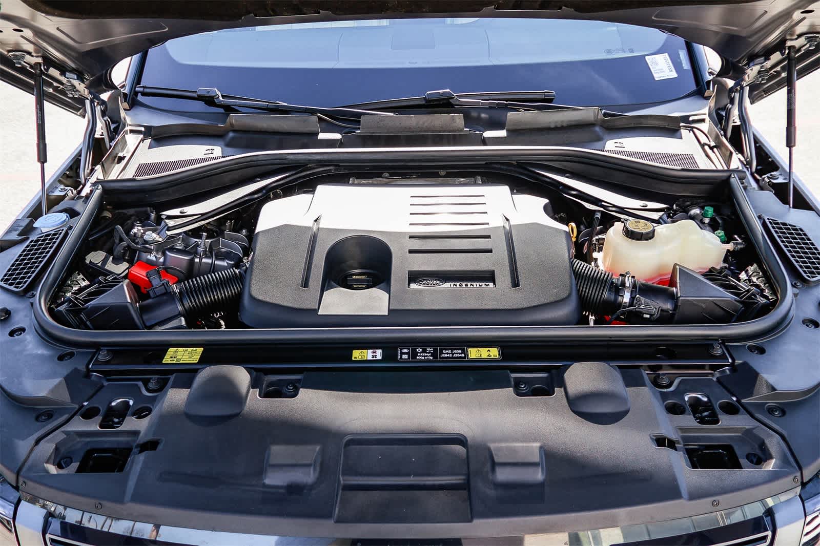 Thumbnail: 2025 Land Rover Range Rover Sport - 29